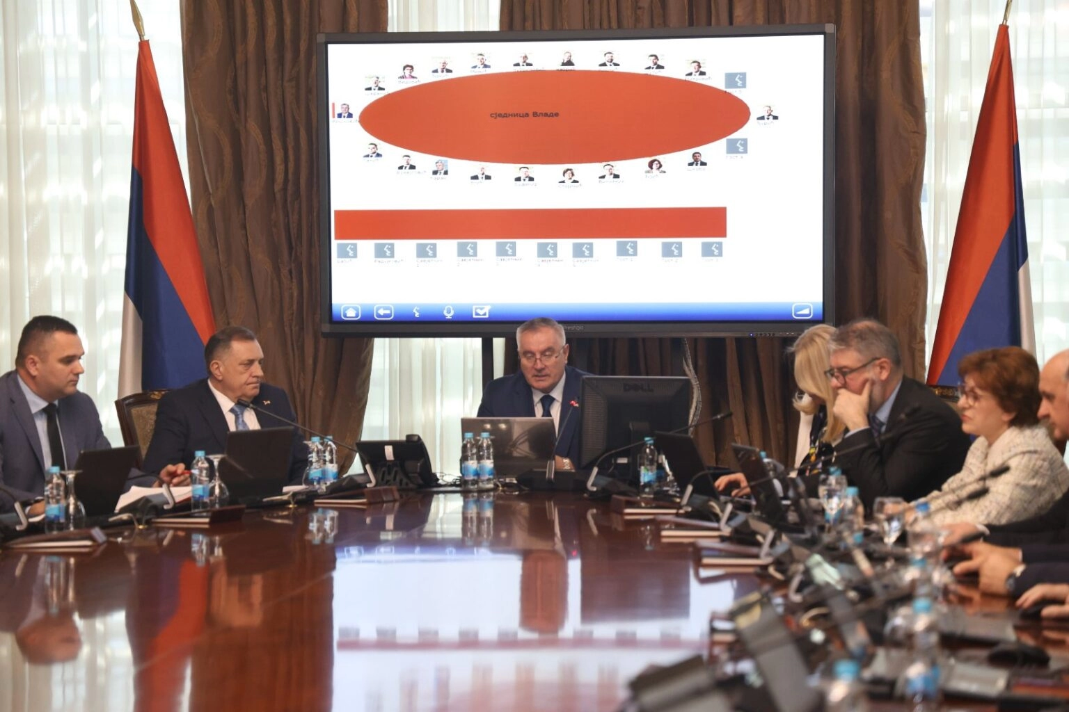Vlada RS: Političku krizu u BiH izazvao Schmidtov nasrtaj na ustavni poredak